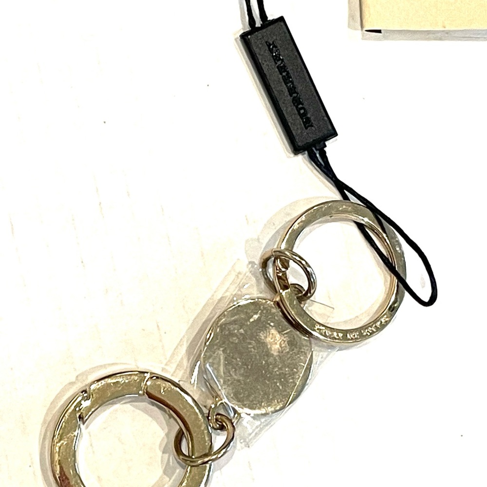 BURBERRY keychain ring plaque logo MADE IN ITALY New - Picture 3 of 11